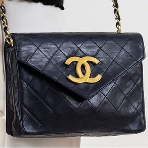 CHANEL Black Quilted 24K CC Logo Hardware Leather Shoulder Bag
